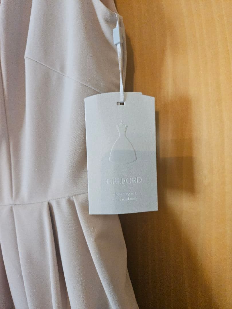 ⭐*迎様 新品　未使用　セルフォードワンピース