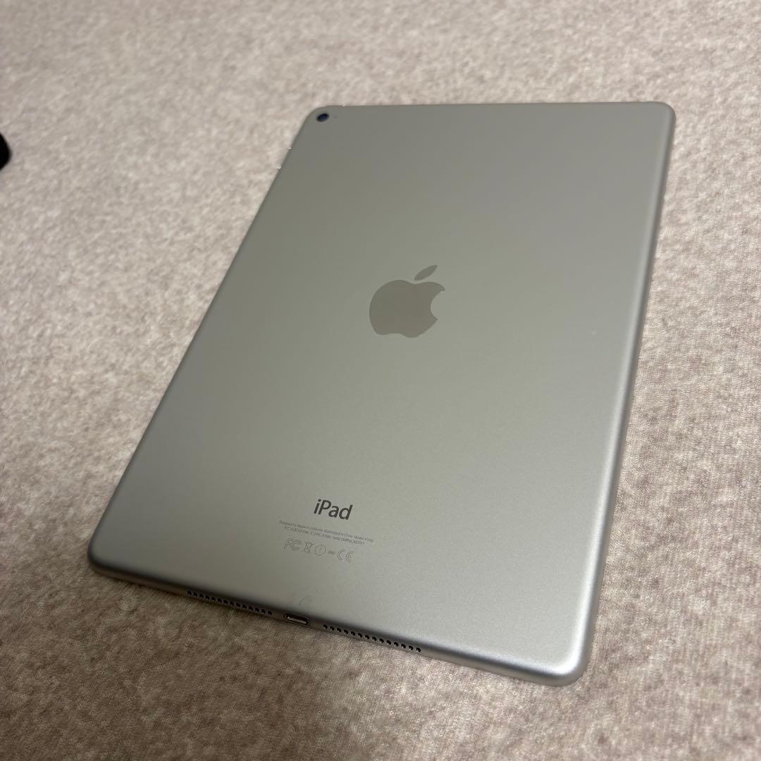 iPad Air2 64GB｜アップル純正ケース・ケーブル一体型充電器付き
