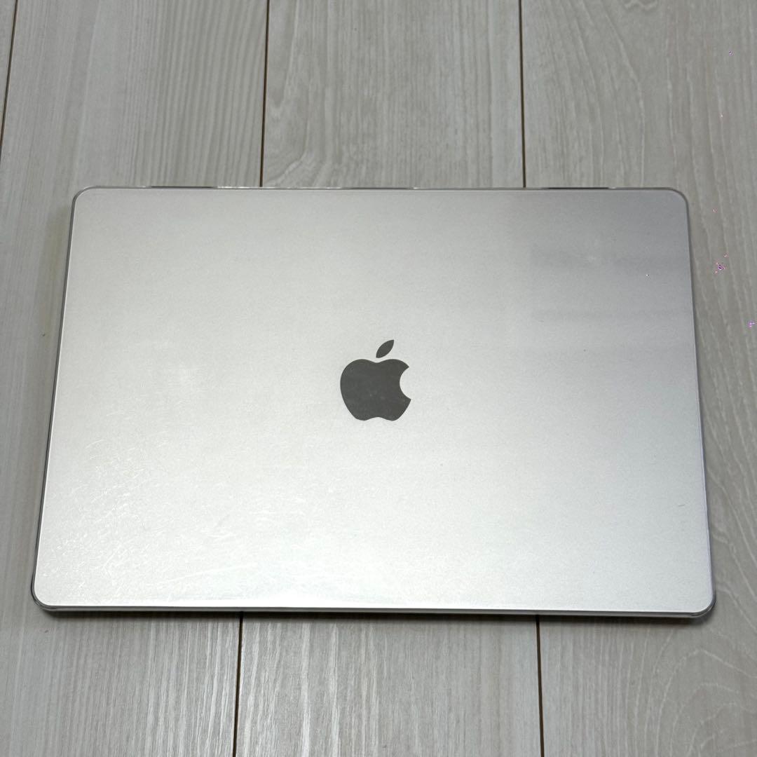 超美品 Apple MacBook Air M3 15インチ スターライト