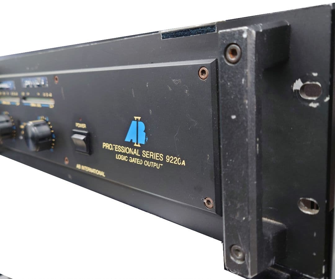 ★AB International 9220A パワーアンプ