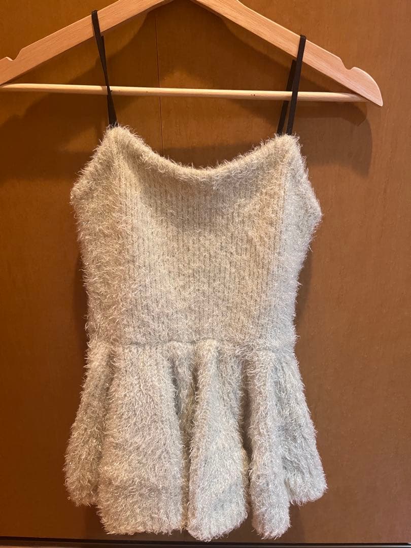 FRAY I.D ラメフェザーニットペプラムキャミ　ホワイト