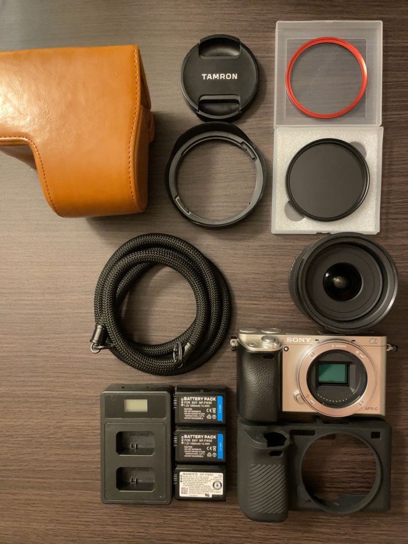 SONY α6000 + TAMRON 20mm F2.8