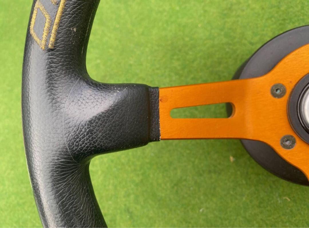 MOMO モモ　DRIFTING ドリフティング　ステアリング　ハンドル