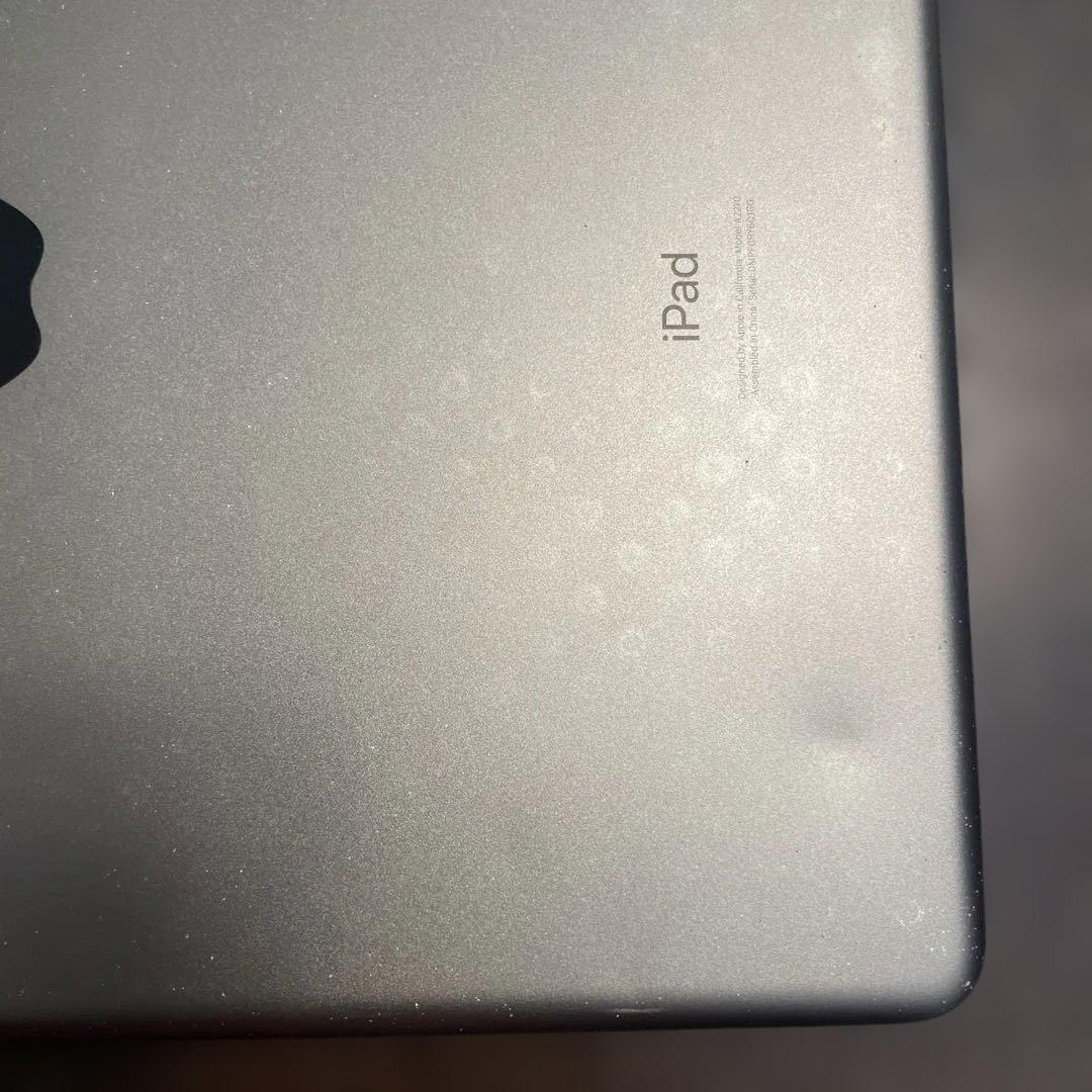 iPad 第8世代　128GB