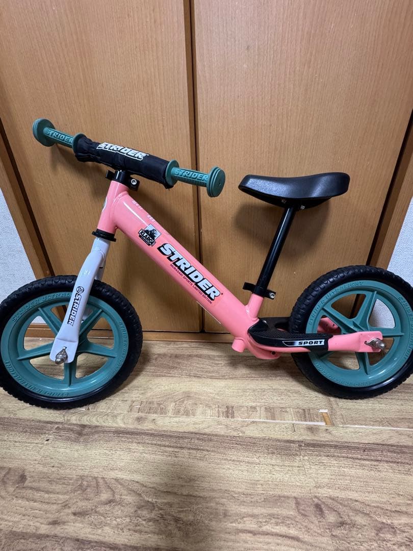 STRIDER バランスバイク ピンク　あきぽん