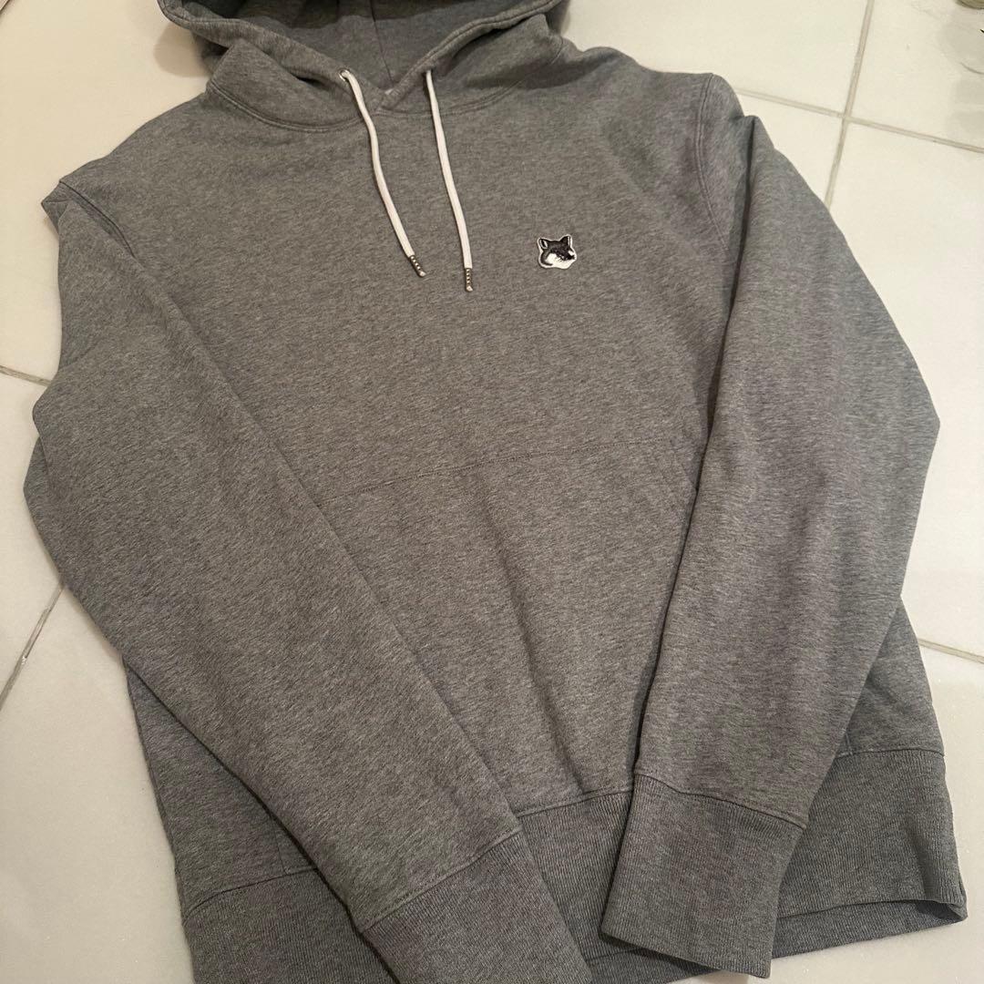 MAISON KITSUNÉ グレー パーカー