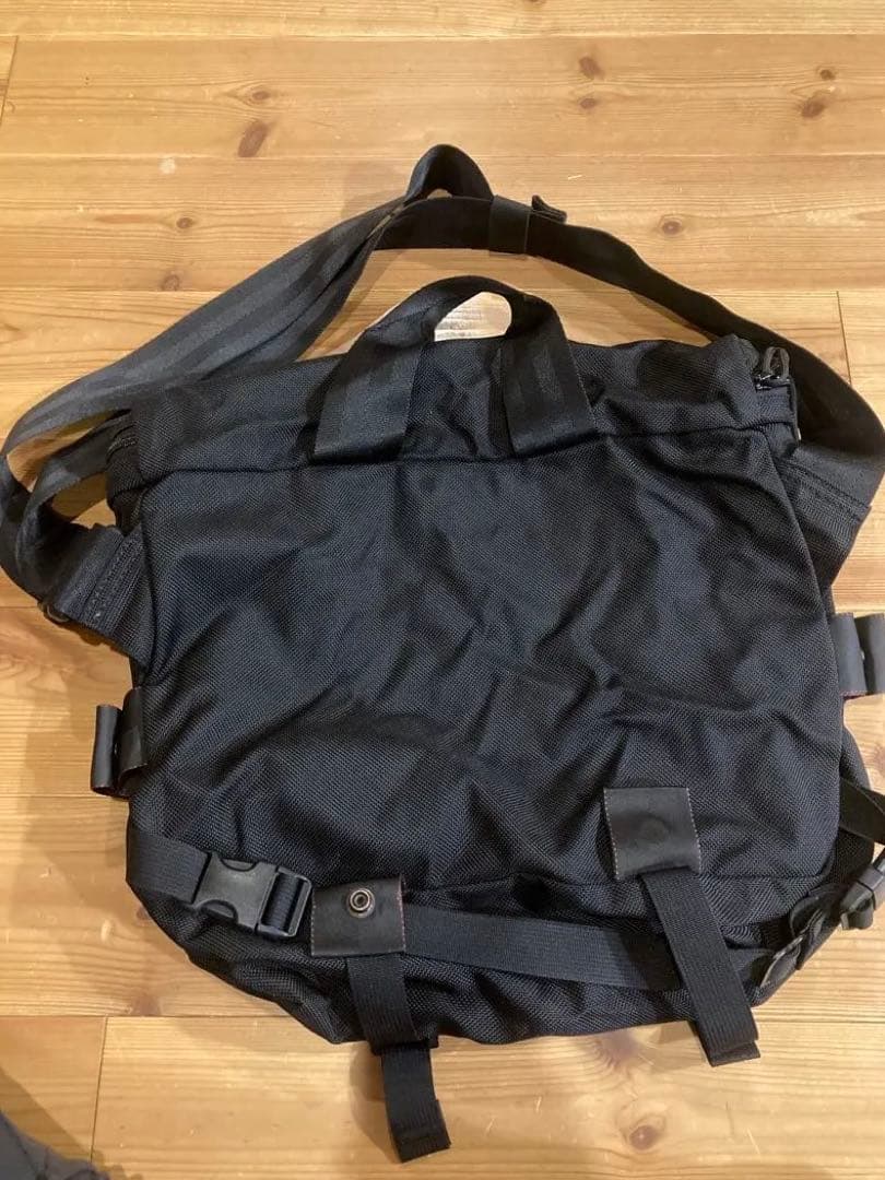 ブリーフィング　メッセンジャーバッグ　DUNE