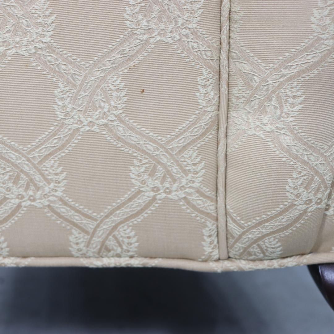 イーセンアーレン ウイングバックソファ オットマン アメリカ