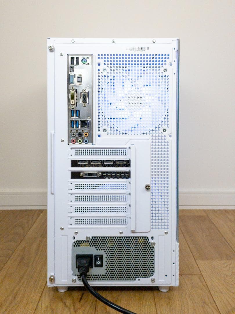 白ゲーミングPC i7-4770/GTX1060/SSD480GB
