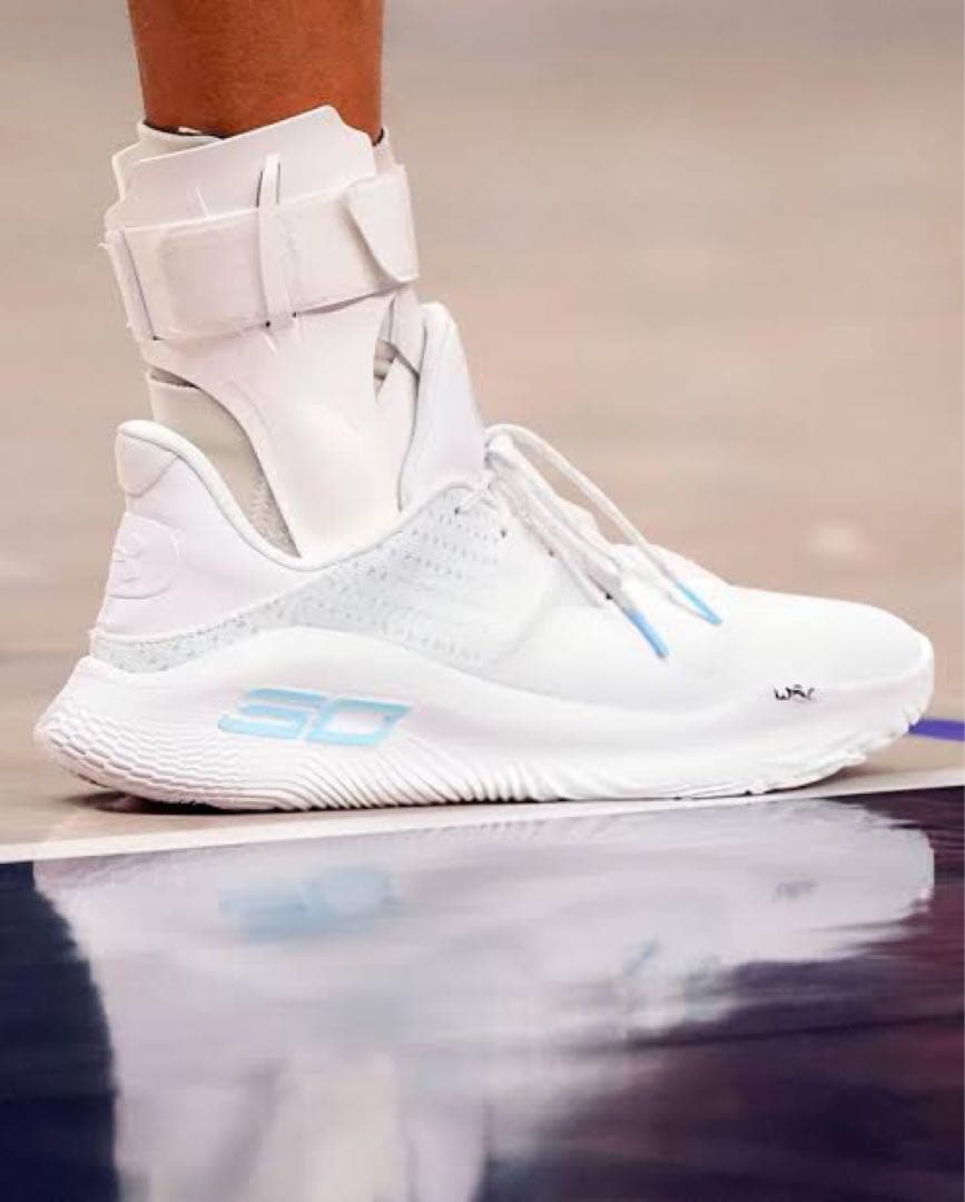 廃盤 Under Armour CURRY4 Low Flotroカリー NBA