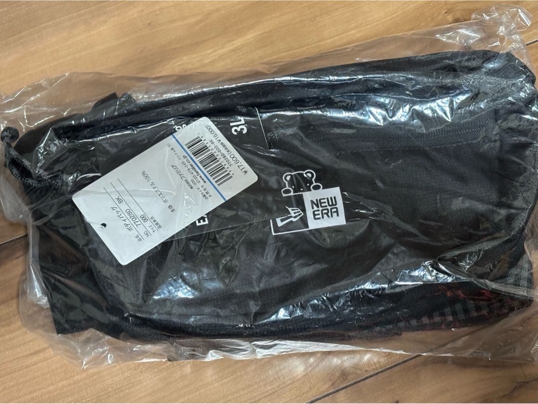 familiar newera ボディバッグ ファミリア　ニューエラ