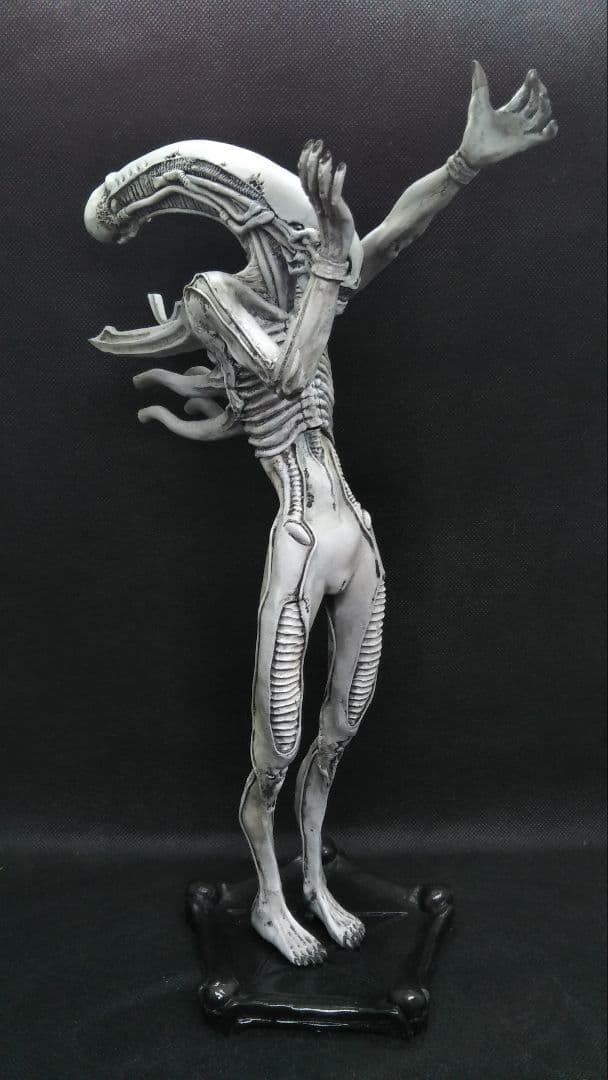 ネクロノミコンモンスター 改訂版 ギーガー プロトタイプエイリアン ゼノモーフ