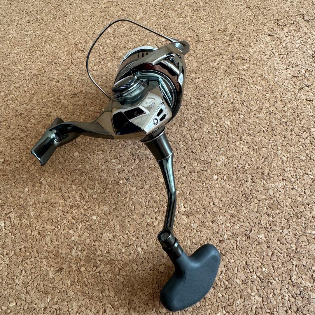 【2回試投のみ極美品】22ステラ 4000MHG ベール対策済製品