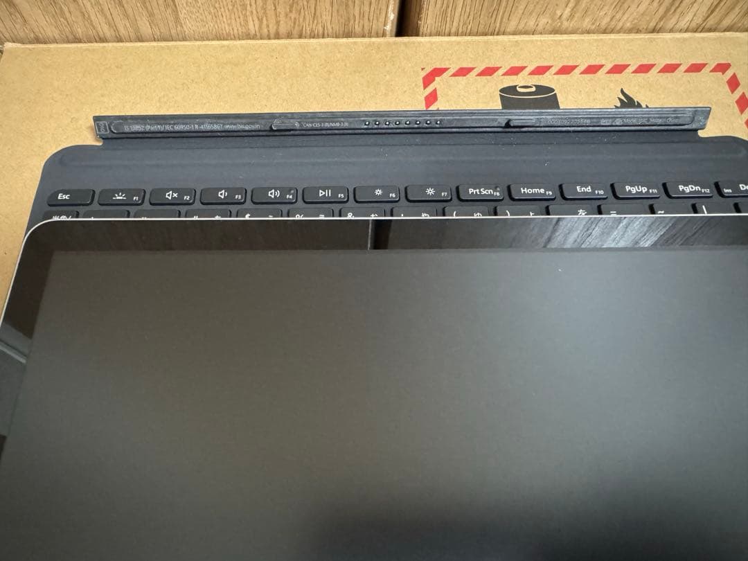 Windowsタブレット本体 Surface Go 3 Pentium GOLD 64GB 4GBRAM