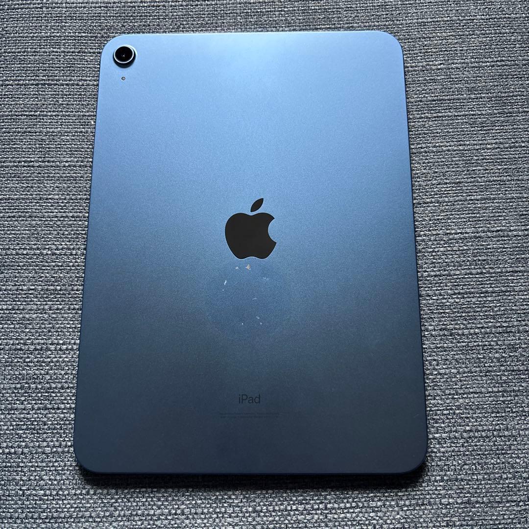 iPad 第10世代 64GB ブルー　傷、画面焼け有り