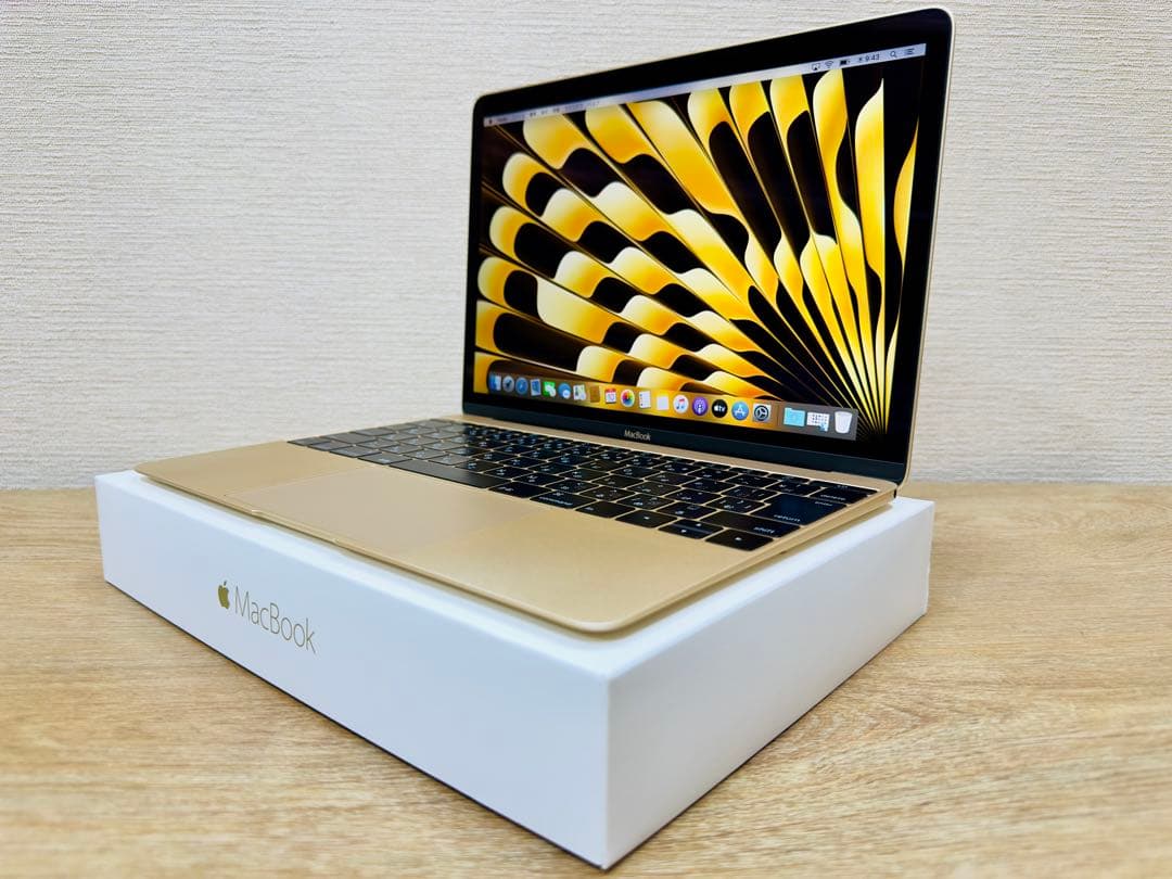 美品Apple MacBook 512GB【MacOS2021年／新品バッテリー