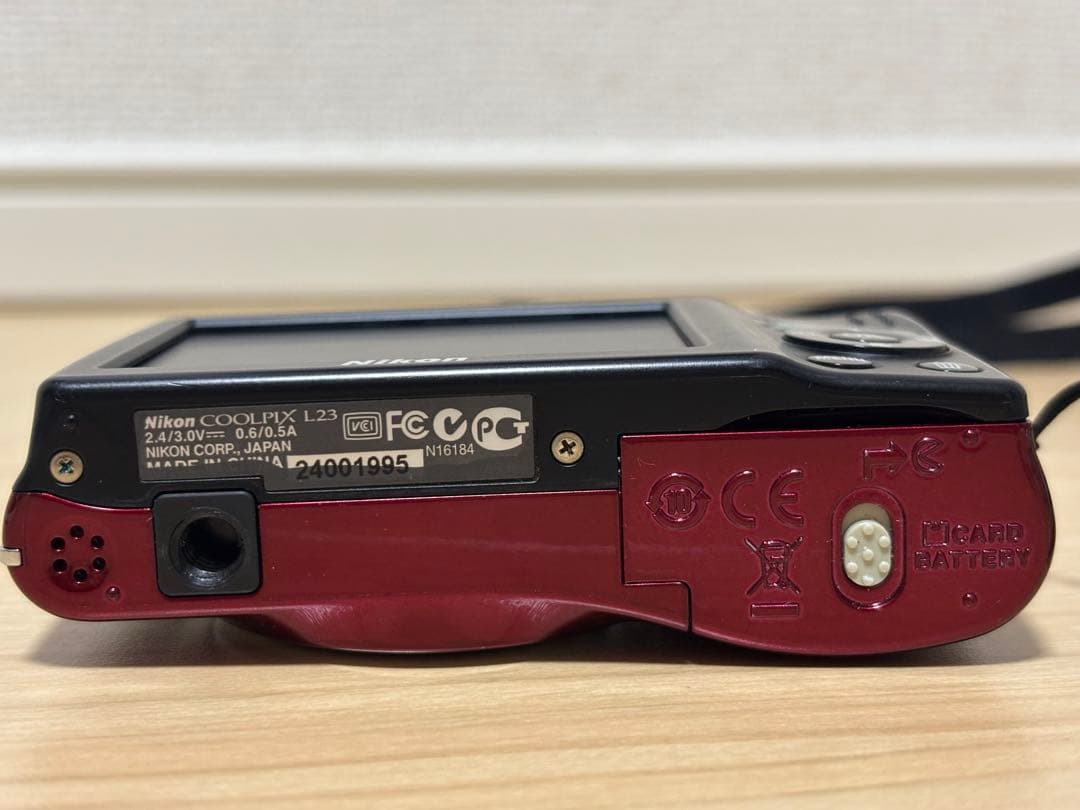 Nikon COOLPIX コンパクトデジタルカメラ レッド