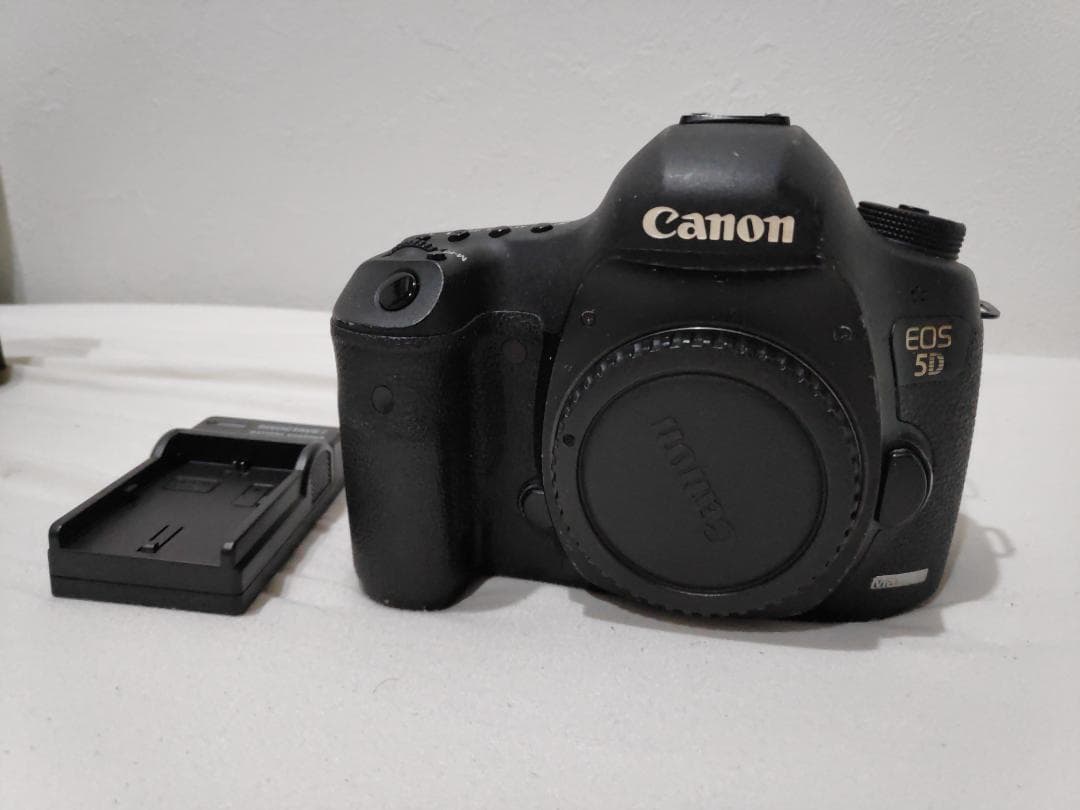 Canon EOS 5D Mark3 III Sandisk CF リーダーつき