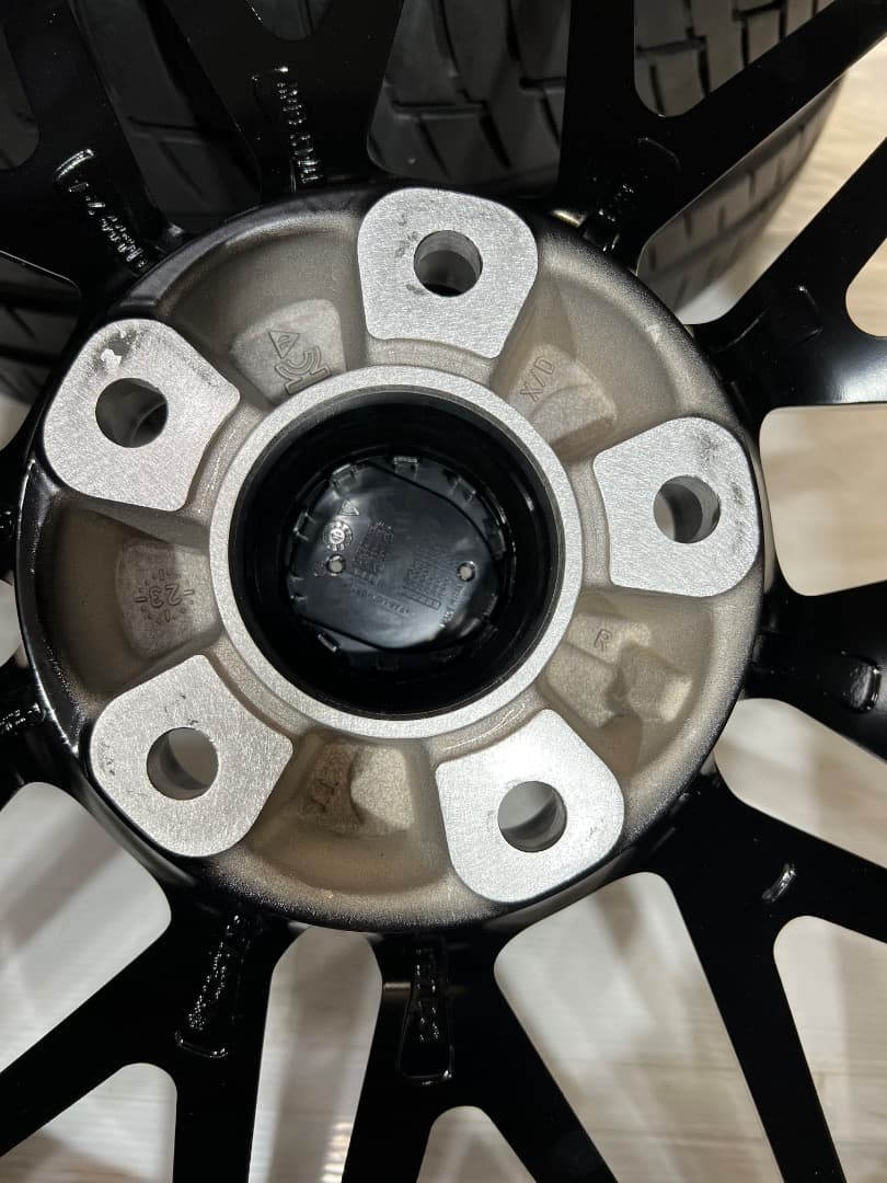 新型 ★ポルシェ カイエン E3 RSスパイダー9Y0 タルモ 純正 21インチ