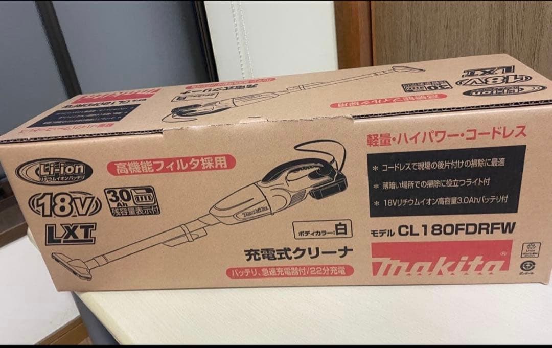 ☆未使用☆未開封☆マキタ充電式クリーナー　CL180FDRFW☆値下げ！