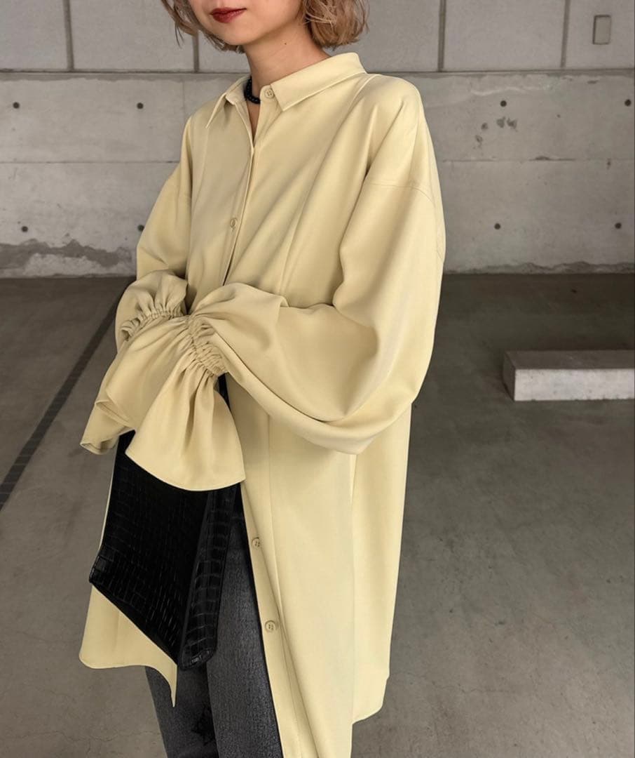 AMERI♡ BACK HEART DESIGN OVER BLOUSE