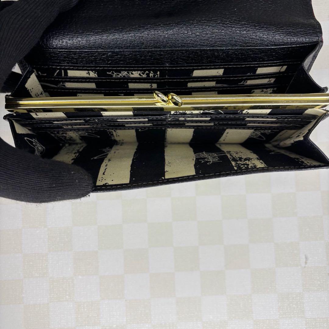 極美品　Vivienne ヴィヴィアン　長財布　二つ折り　がま口　M83