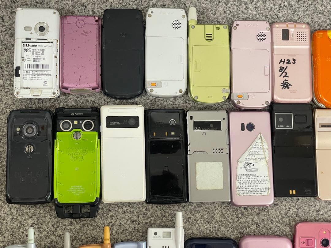 ぽ*け様 ジャンク扱い 携帯電話 ガラケー スマホ 31個 まとめ売り 大量 動