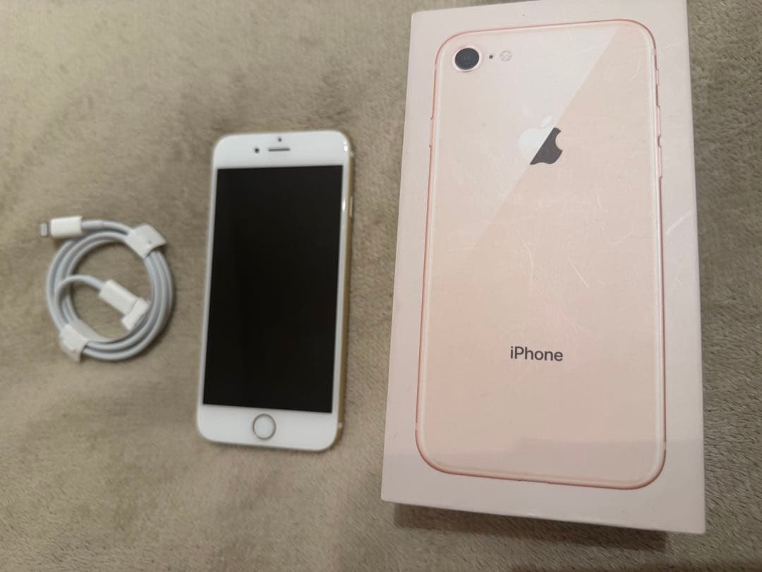 Apple iPhone 8 ゴールド 充電ケーブル付き
