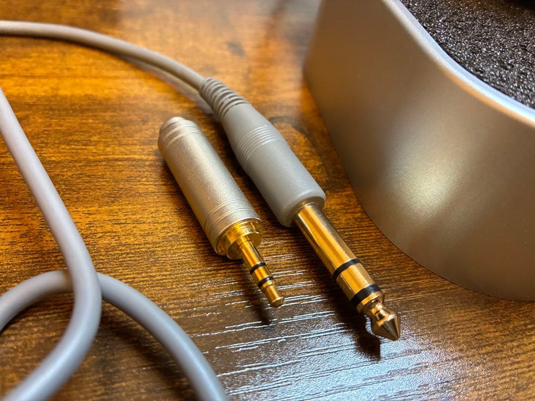 AKG K701 開放型ヘッドホン