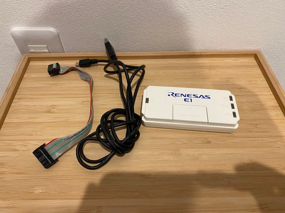 Renesas E1 エミュレーター R0E000010KCE00