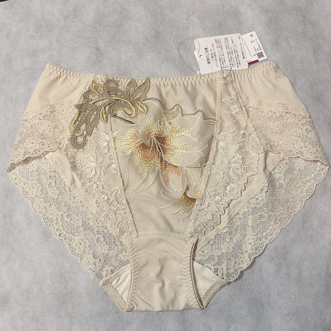 ワコール　ラゼ　ブラジャー＆ショーツ　D70　新品　匿名配送　ベージュ系