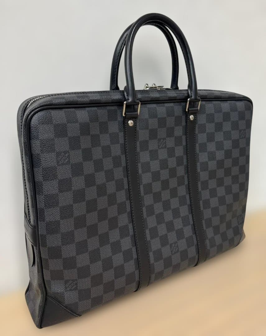 【訳アリ】LV ポルト ドキュマン・ヴォワヤージュ ダミエグラフィット