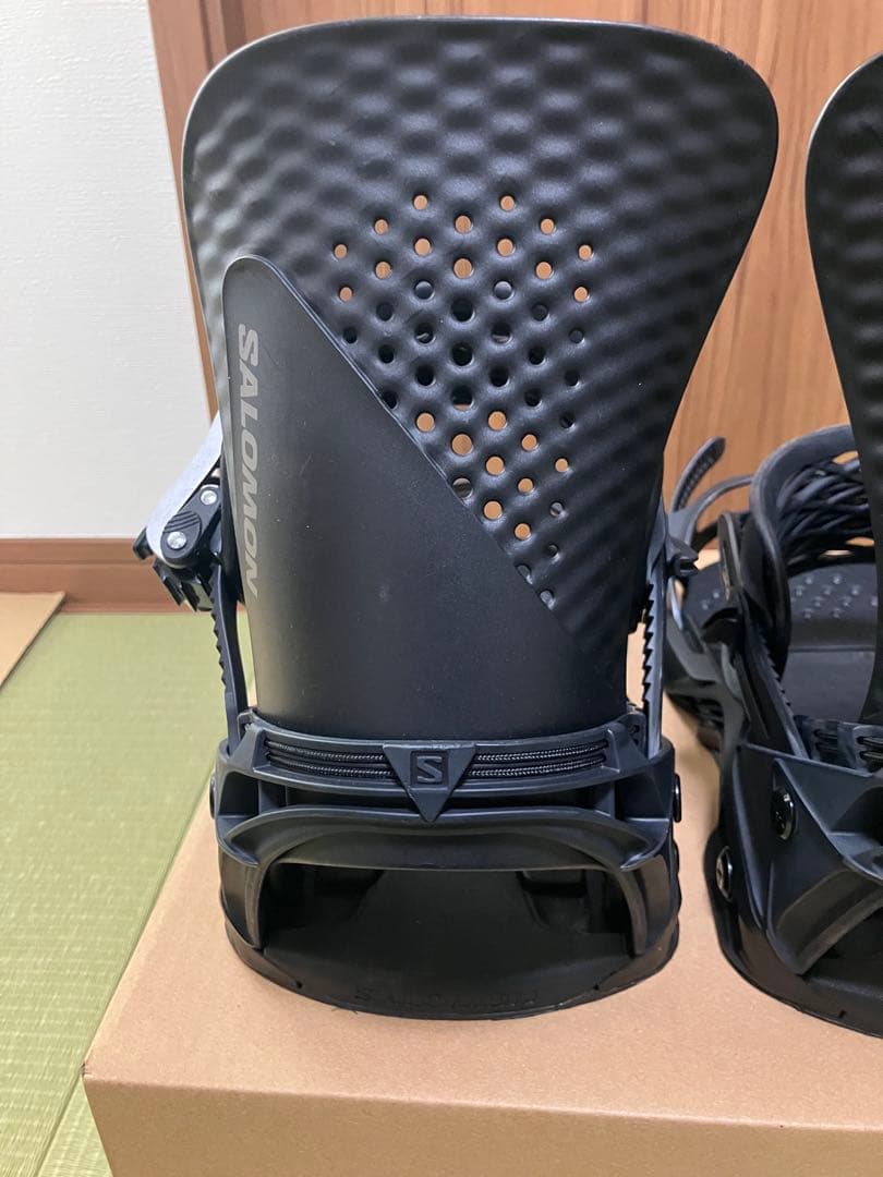 23-24SALOMON ホログラム　スノーボード ビンディング ブラック