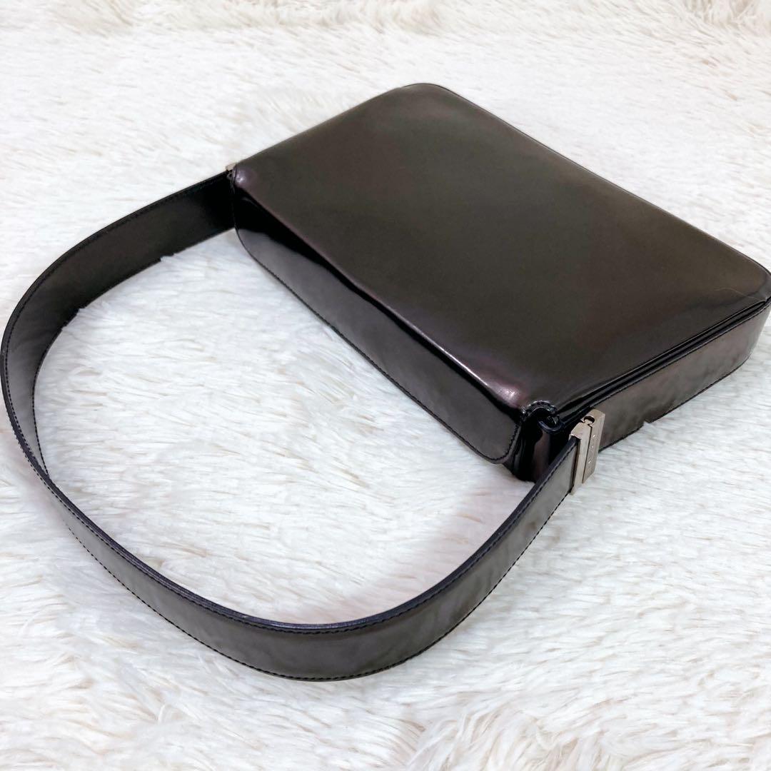 【美品】GIVENCHY ジバンシィ パテントレザー ハンドバッグ