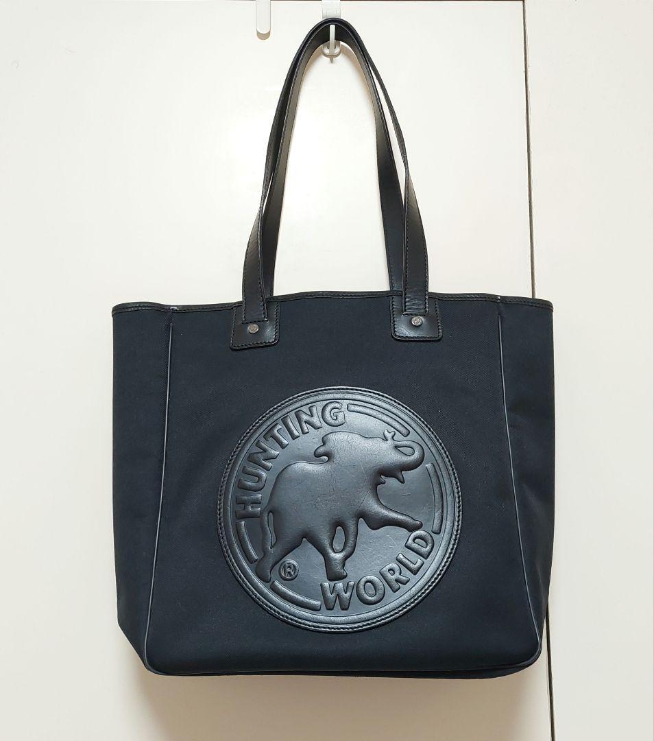 ハンティングワールド　ビッグトートバッグ　黒　ロゴモチーフ