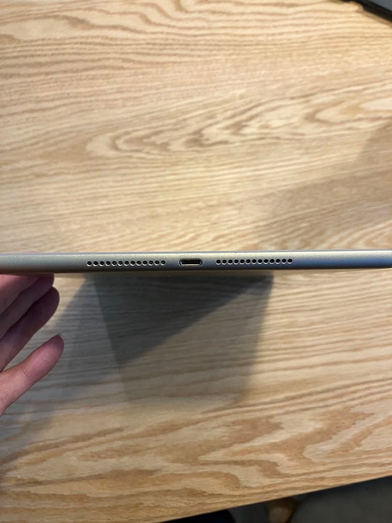 Apple iPad ゴールド 第5世代　32GB 箱付き