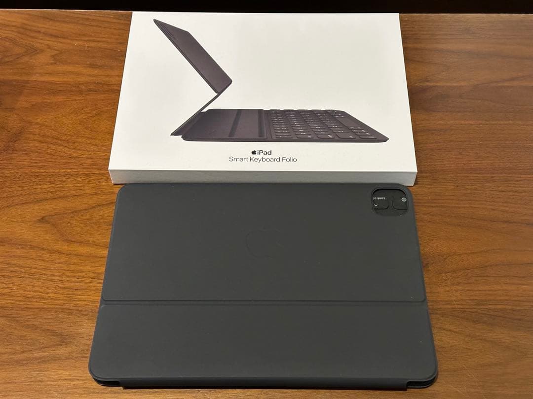 iPad Smart Keyboard Folio 11インチ (英語US)