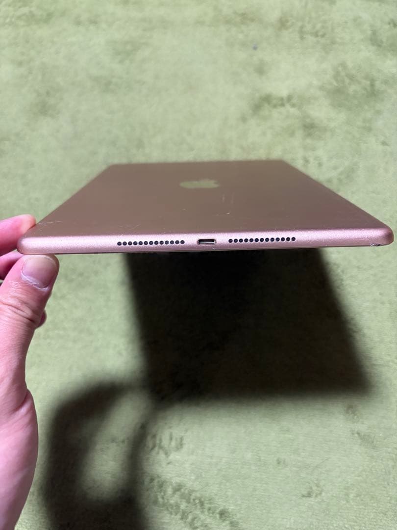 ipad第6世代 32GB wifi版 ゴールド バッテリー84% 長持ち
