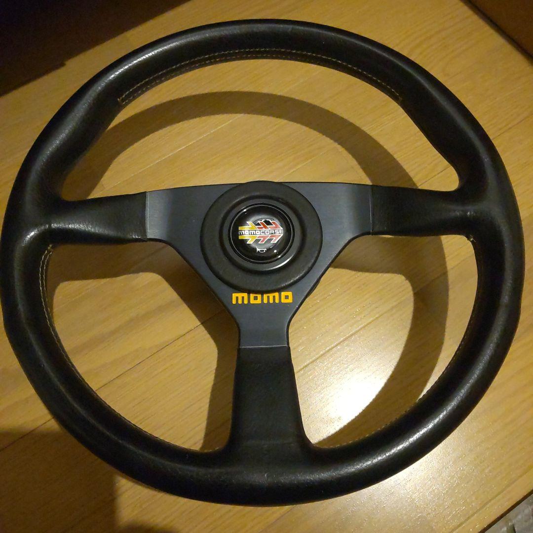 MOMO MOMOCORSE スポーツステアリング ホーンボタン付き