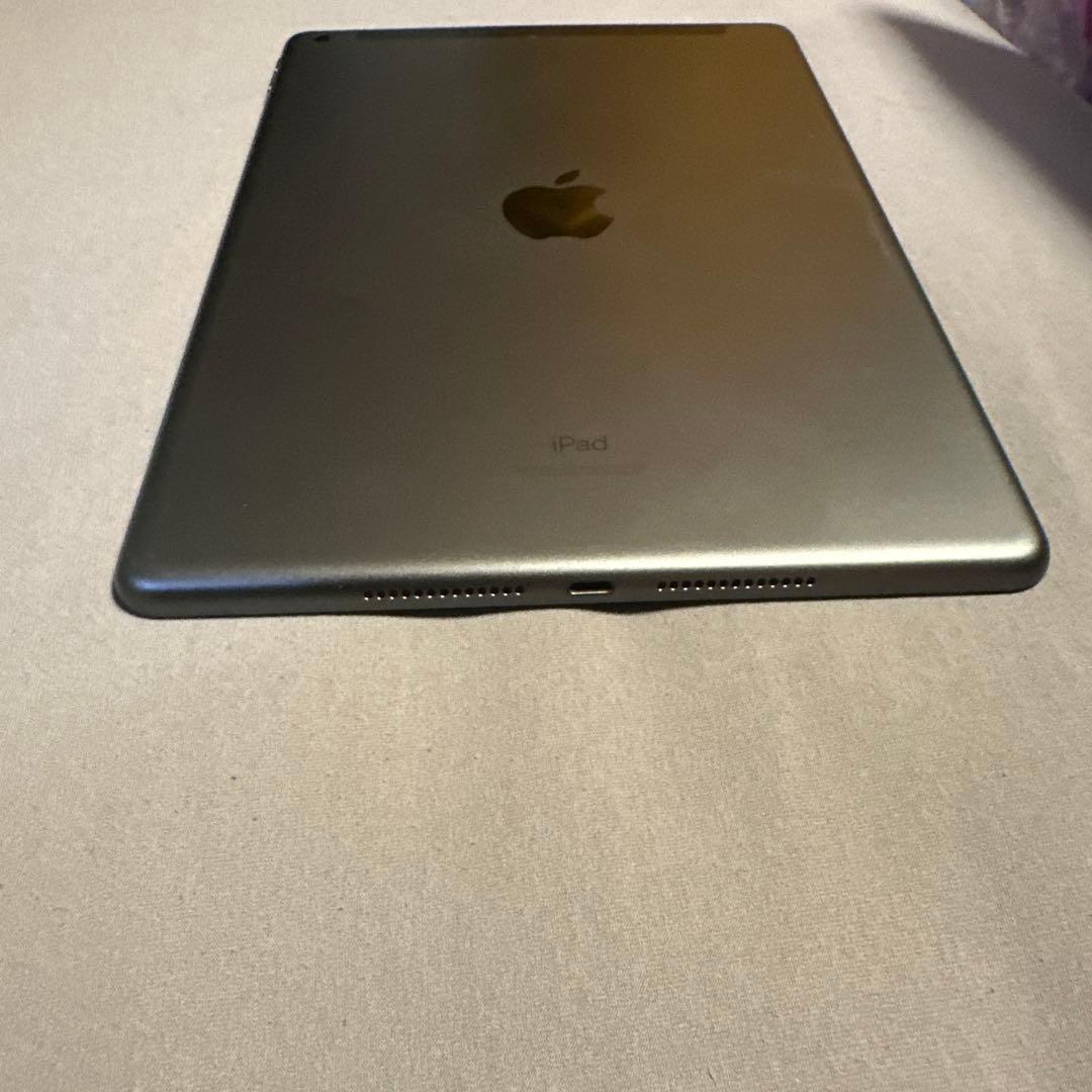 Apple iPad 第9世代 64GB バッテリー98% SiMフリー 2