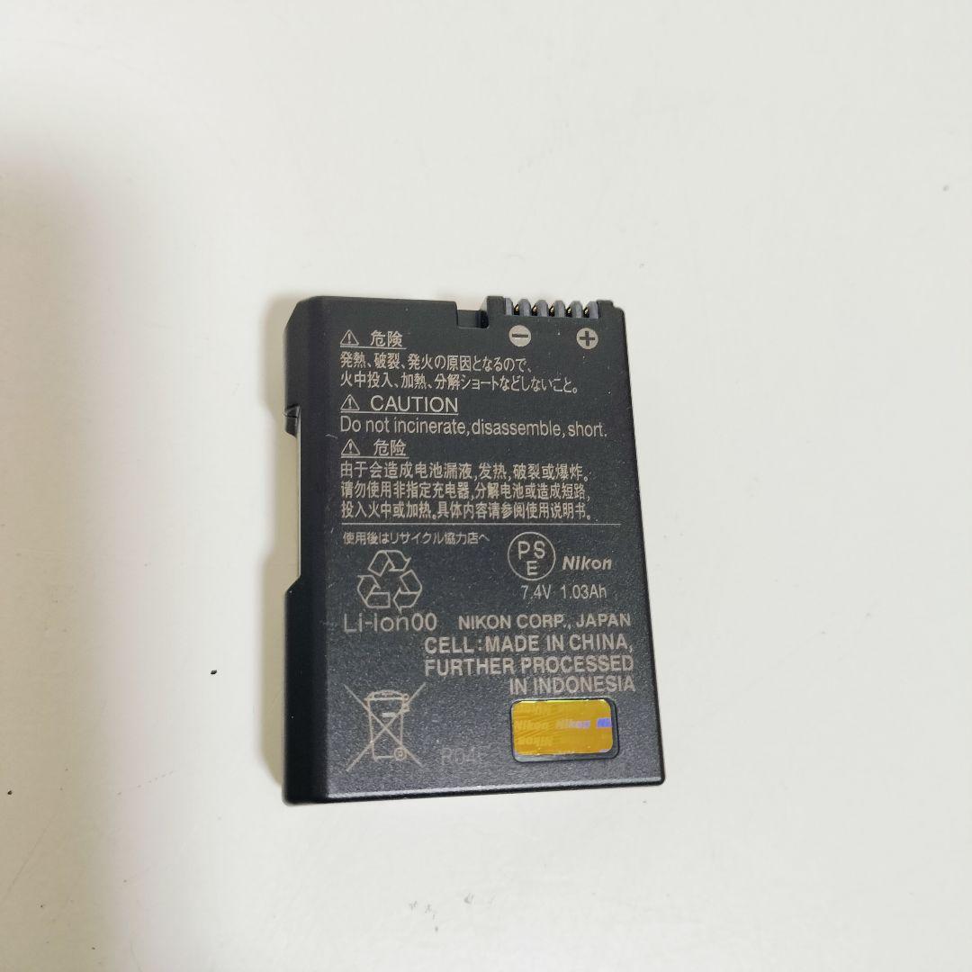 【美品】Nikon ニコンD3200 ボディ＋付属品 デジタル一眼レフカメラ