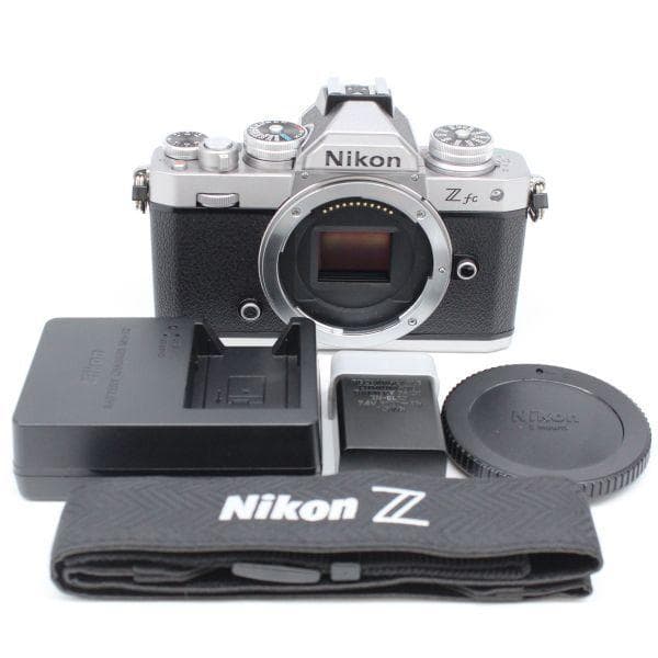 ショット数1285!■ほぼ新品■ NikonZfc シルバー