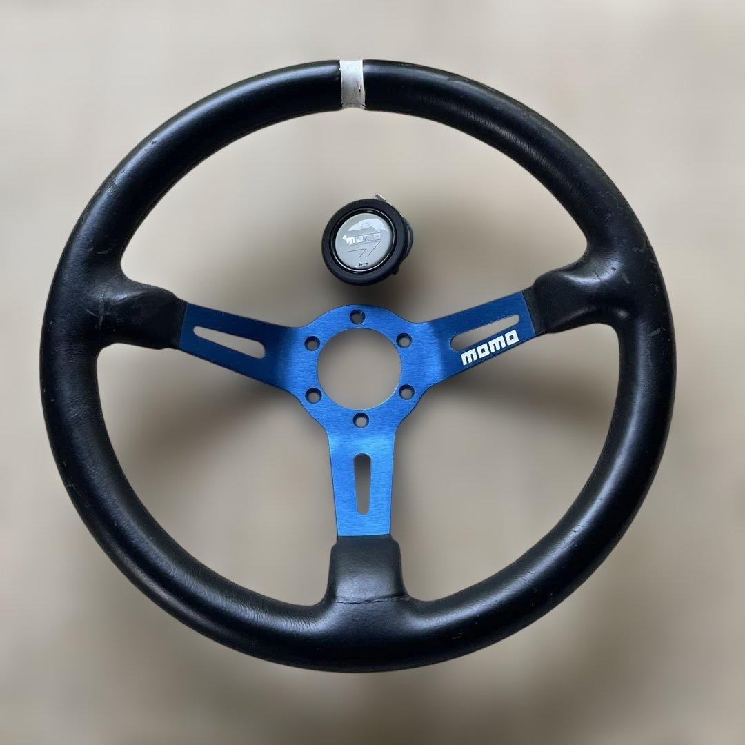 momo ステアリング　ディープ　33パイ？35パイ？