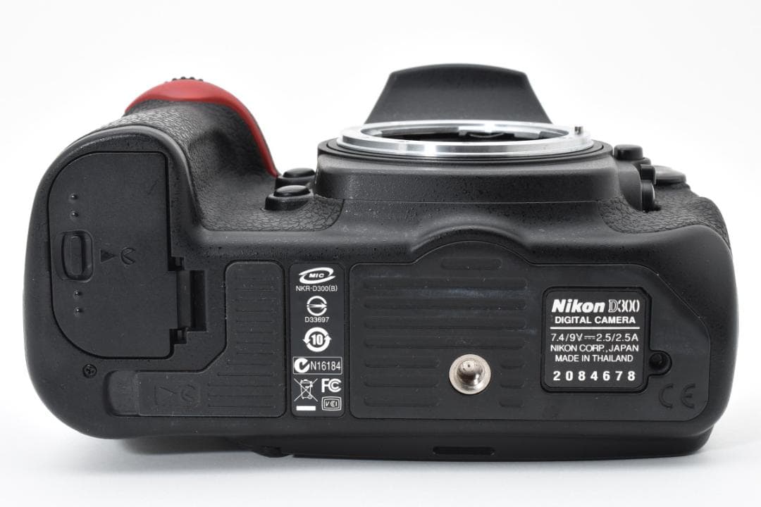 ■ 美品ショット数4037回 ■ ニコン Nikon D300 ボディ