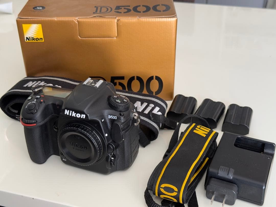 【シャッター17,911】Nikon D500 デジタル一眼レフカメラ　ボディ