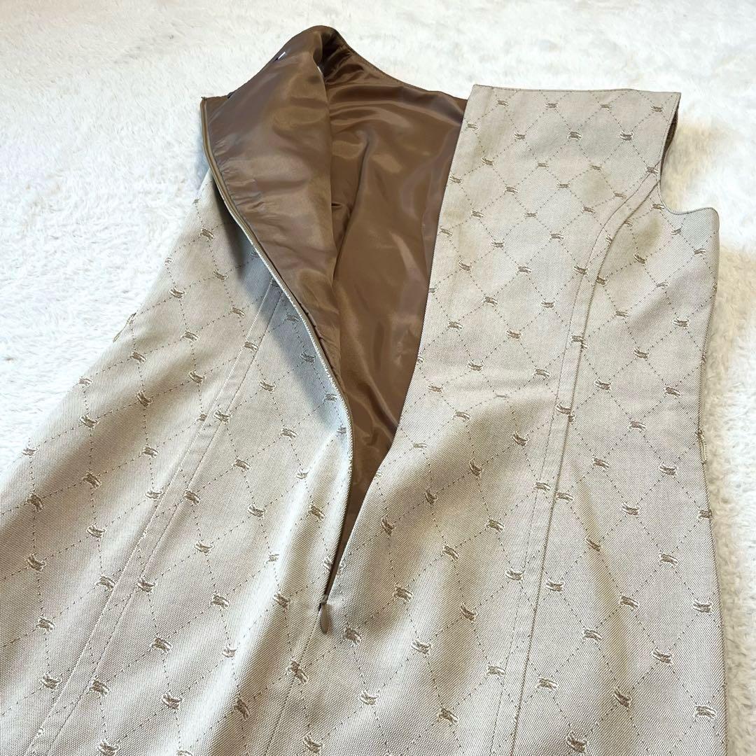 未使用級✨バーバリーブルーレーベル スカジャン 総柄 ホースロゴ刺繍 ベージュ