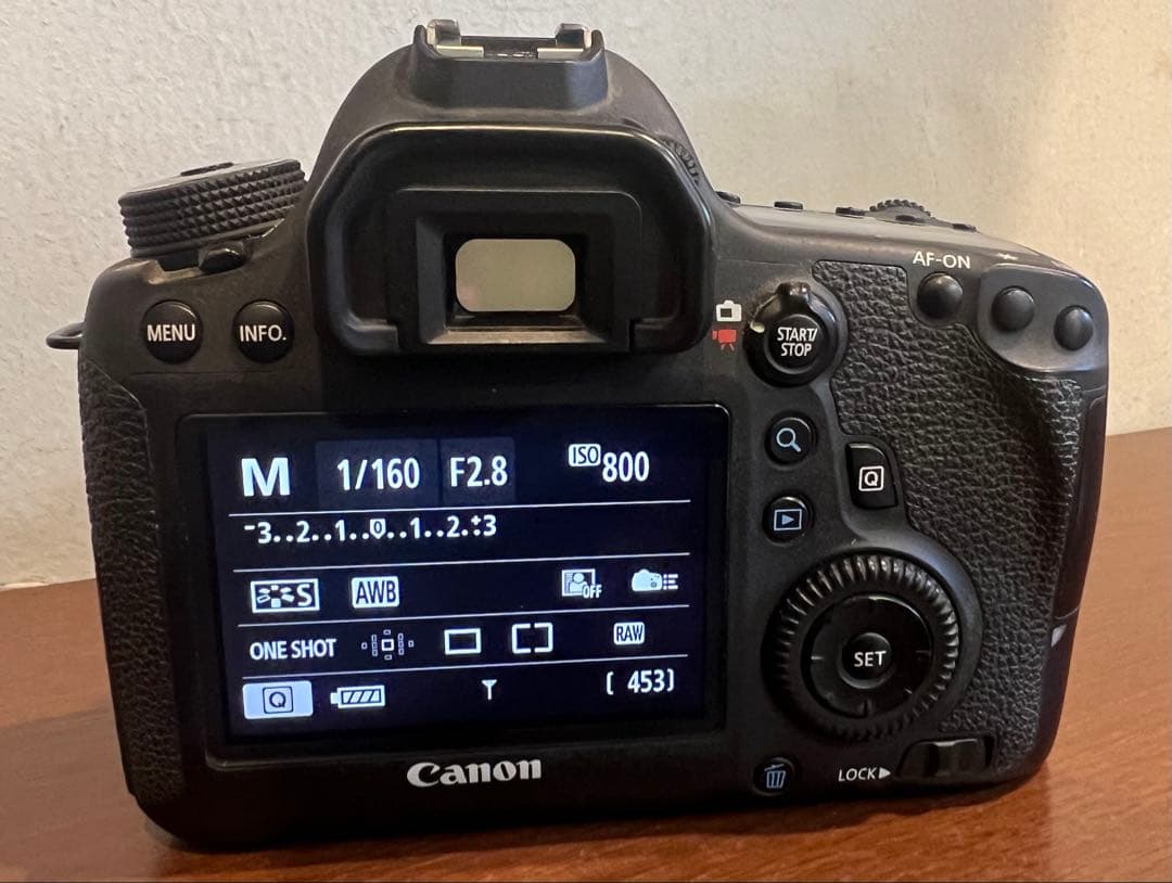 【美品】Canon EOS6D フルサイズ ＋ EF40mm 単焦点レンズセット