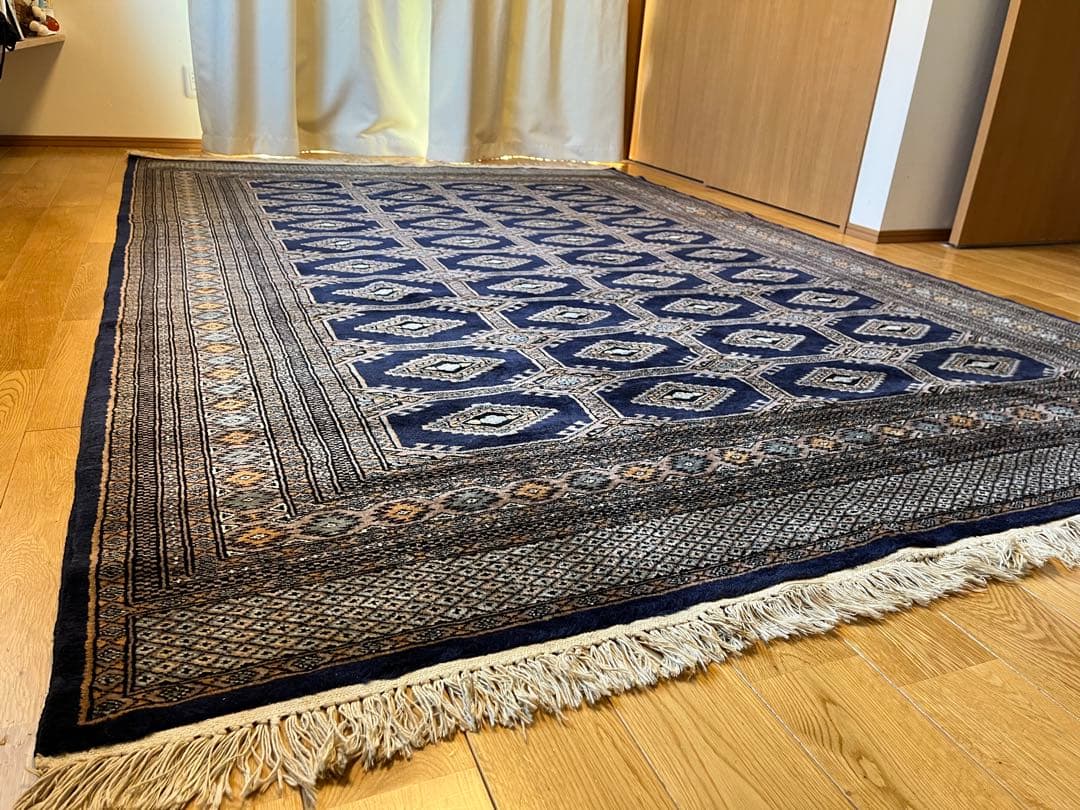 パキスタン絨毯　大判　約280センチ×188センチ　ウール　手織り