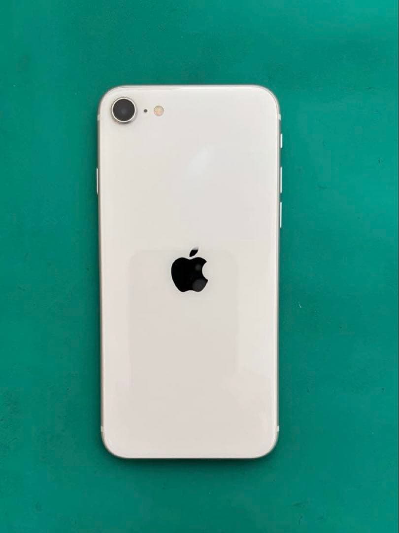 Apple iPhone SE (第2世代) ホワイト SIMフリー