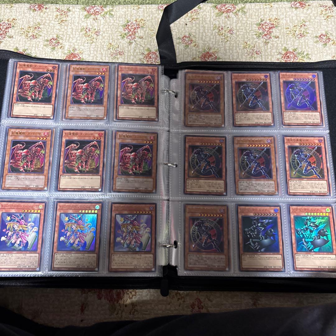 【遊戯王カード引退品】初期・レリーフ等８００枚以上　　2ファイル分　即購入大歓迎